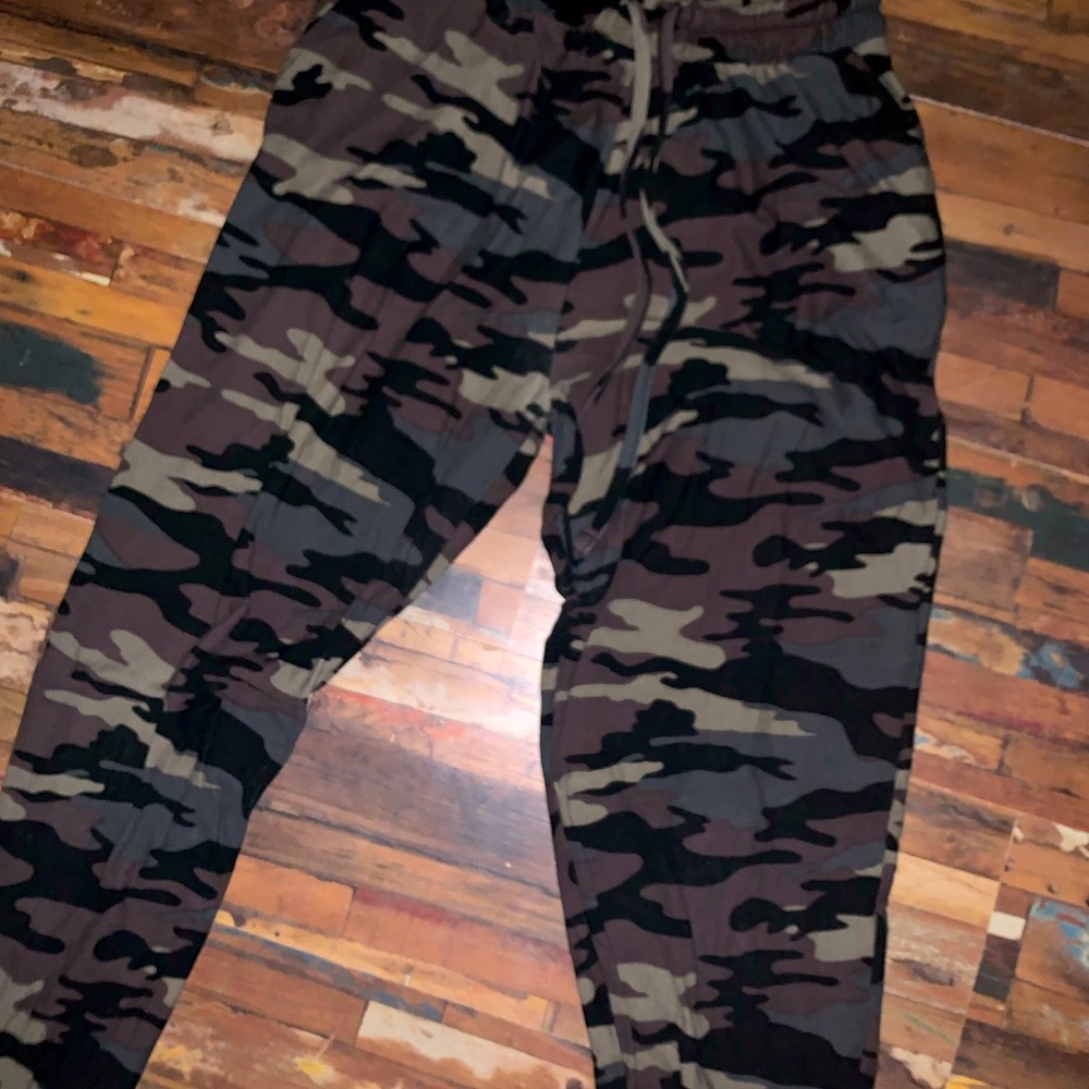 🪶5/22$🪶Camo sleep pants